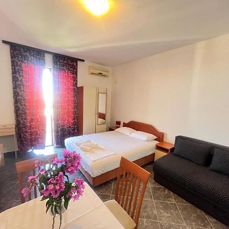 Apartments Radosevic Ulcinj Extérieur photo