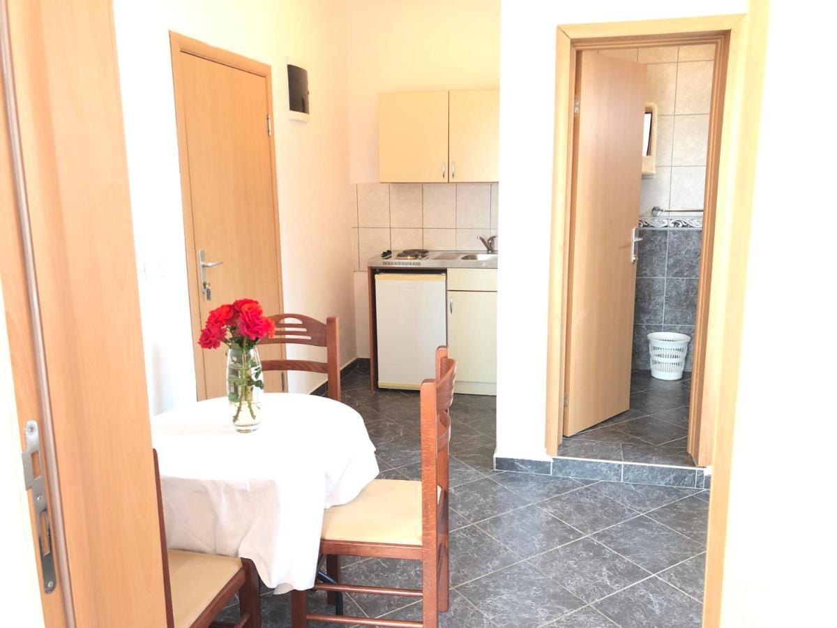Apartments Radosevic Ulcinj Extérieur photo