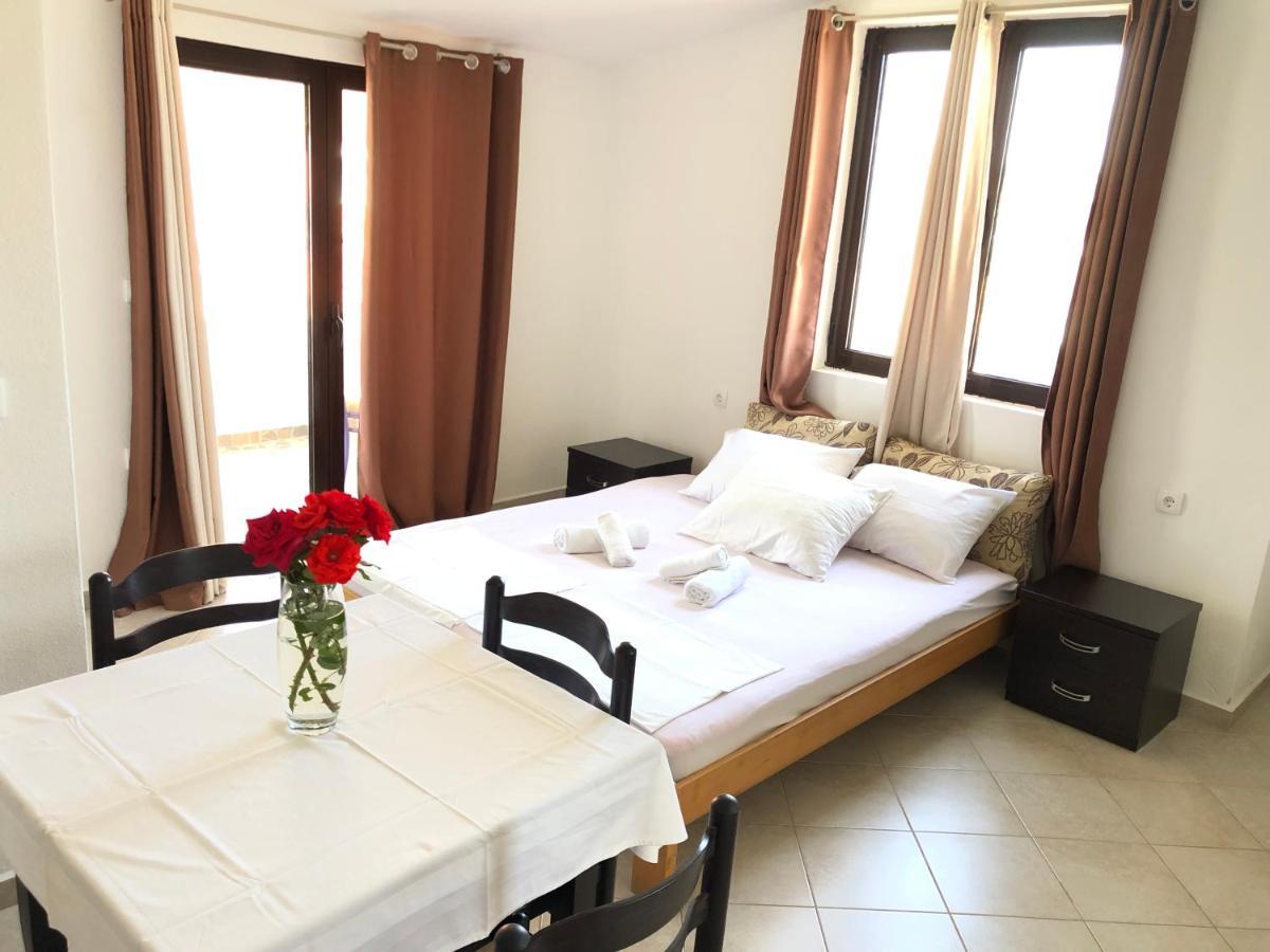 Apartments Radosevic Ulcinj Extérieur photo