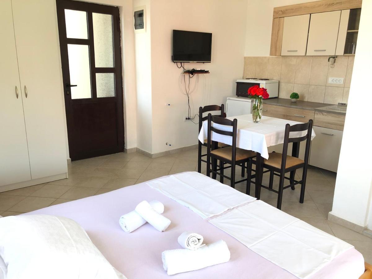 Apartments Radosevic Ulcinj Extérieur photo