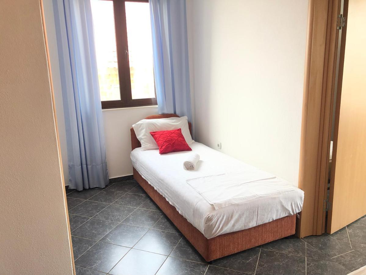 Apartments Radosevic Ulcinj Extérieur photo