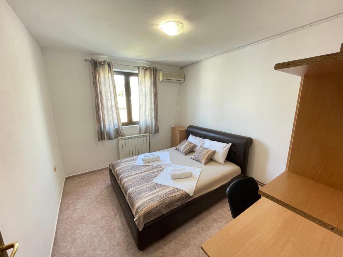 Apartments Radosevic Ulcinj Extérieur photo