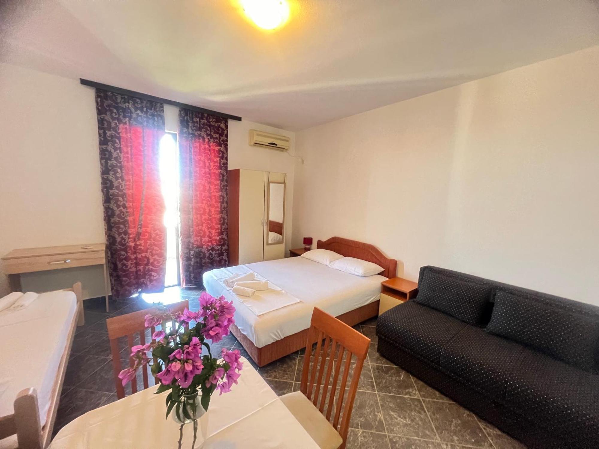 Apartments Radosevic Ulcinj Extérieur photo