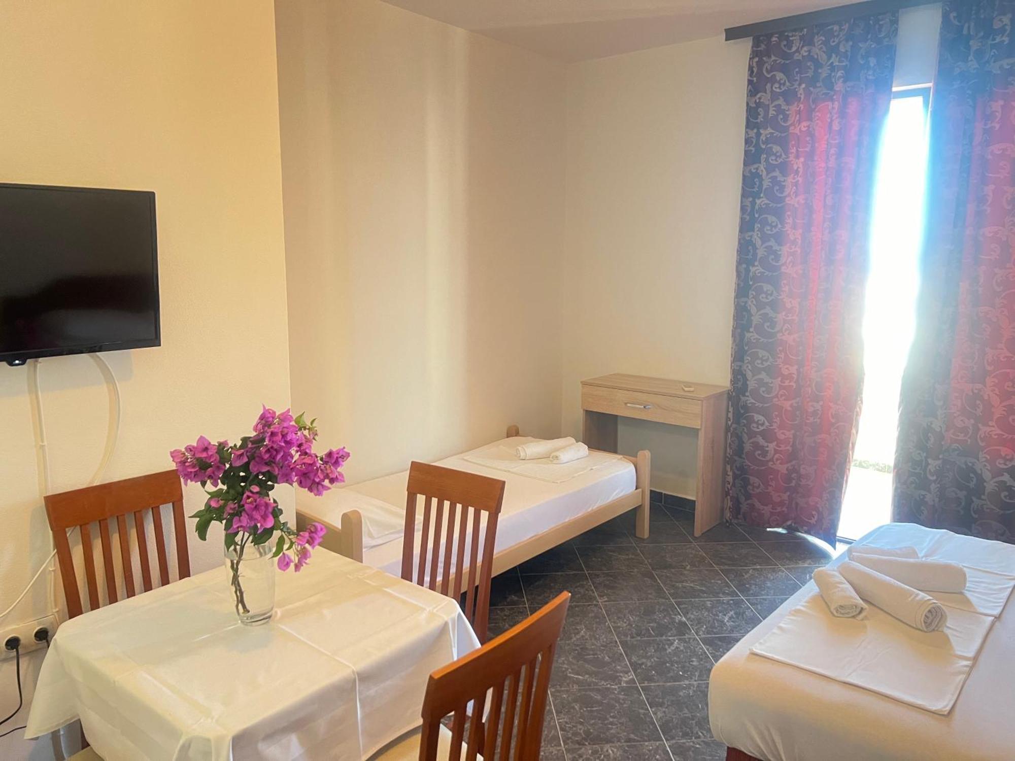 Apartments Radosevic Ulcinj Extérieur photo