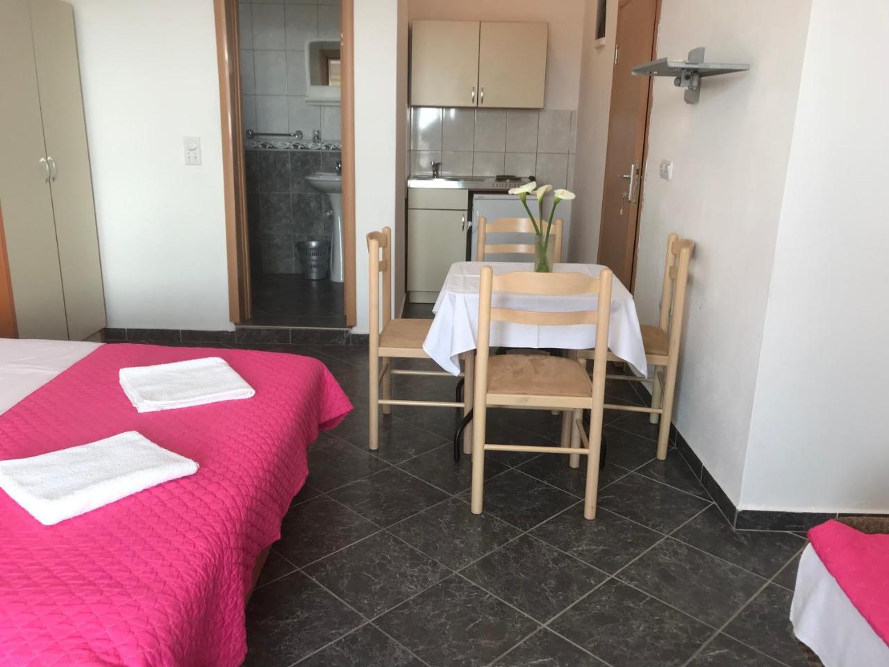 Apartments Radosevic Ulcinj Extérieur photo